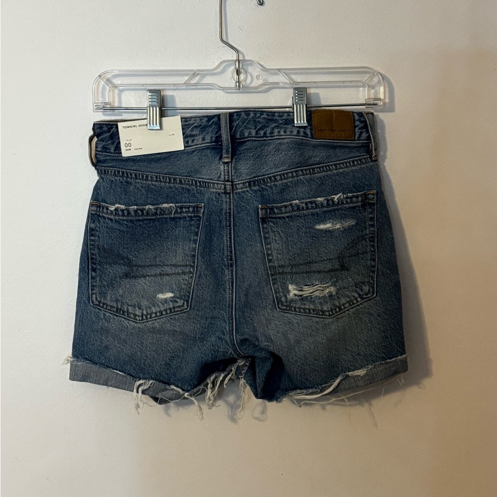 NWT American Eagle Outfitters Distressed Low Rise Tomgirl Shorts - Picture 2 of 6
